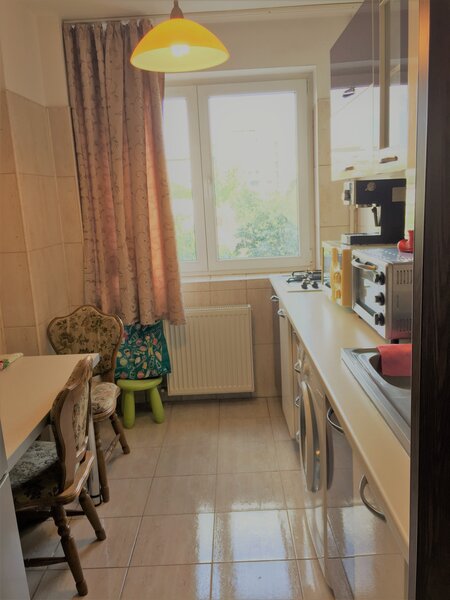 Drumul Taberei, Piata Moghioros, metrou-pet friendly (catel talie mica)